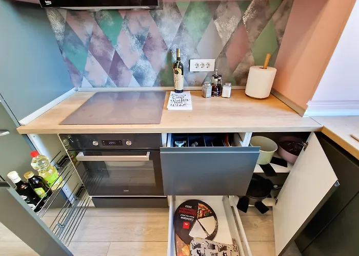 Mirvana Legacy Apartment *